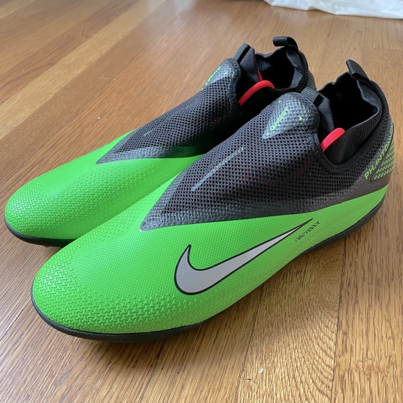 Nike Phantom Vision Soccer - Picture 1 of 4